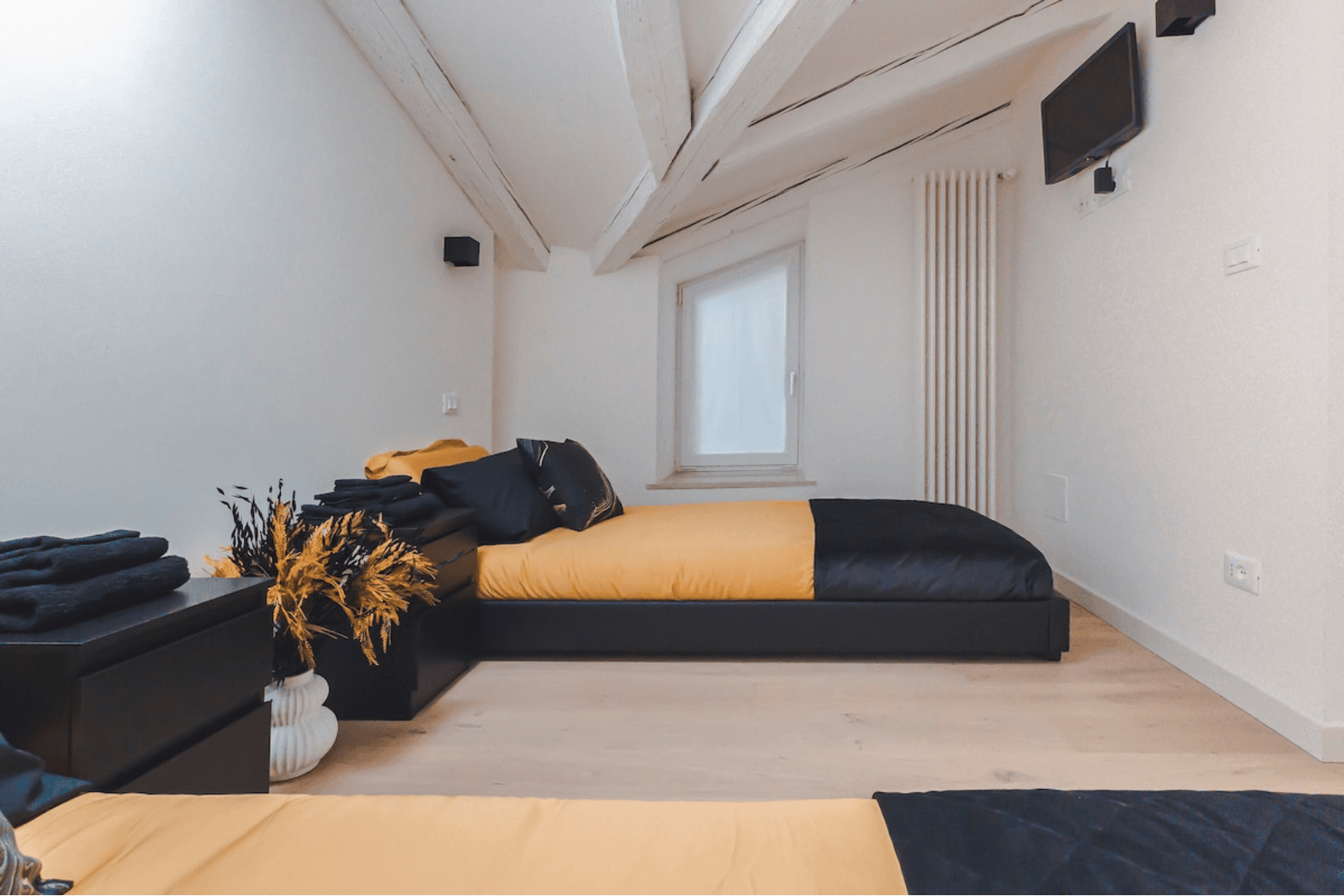 Chic Escape - Image 16